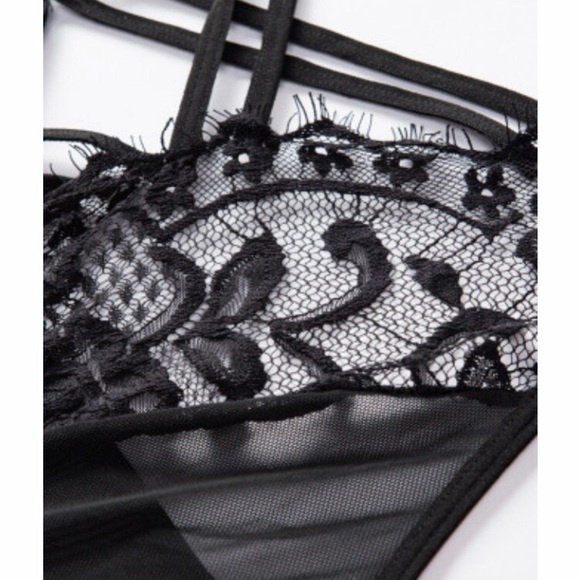 BLACK Strappy Lacy Bodysuit Teddy Lingerie. M-3XL - Picture 10 of 11